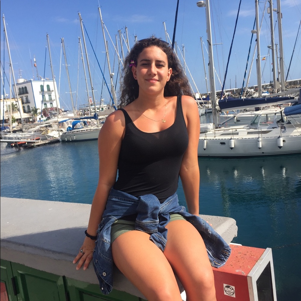 Meet your Posher, Jessica